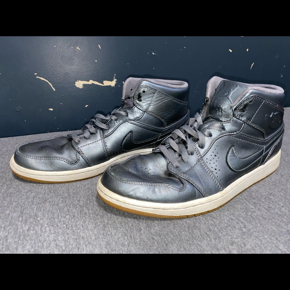 AIR JORDAN 1 MID NOUVEAU 'COOL GREY'